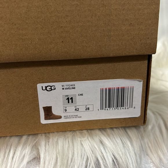 Unusual UGG Aveline Women’s Low Heeled Suede Australian Lamb Sherpa Lined Boot - Picture 8 of 8